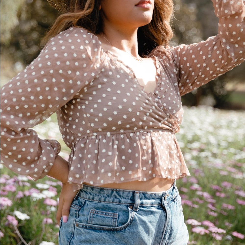 Floral top - Picture 2 of 10
